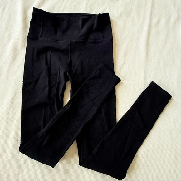 Lululemon Womens Leggings High Waist Crochet Pattern Cut out Yoga Gym Black 4 - Picture 1 of 3